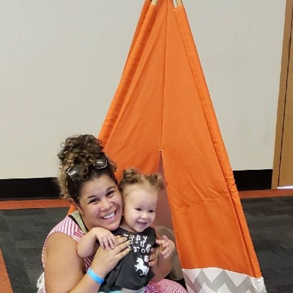 Meet your Posher, Melissa - Picture 1 of 1